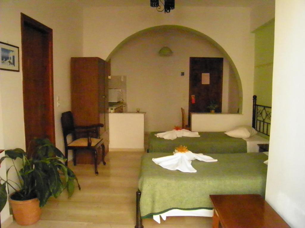 Mirsini Pansion Hotel Karterados  Room photo